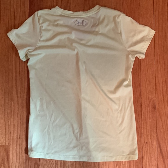 Women’s Under Armour top - Picture 2 of 6